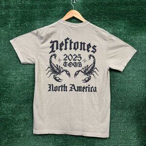 Deftones North American Tour Nu Metal Band T-Shirt Size Small